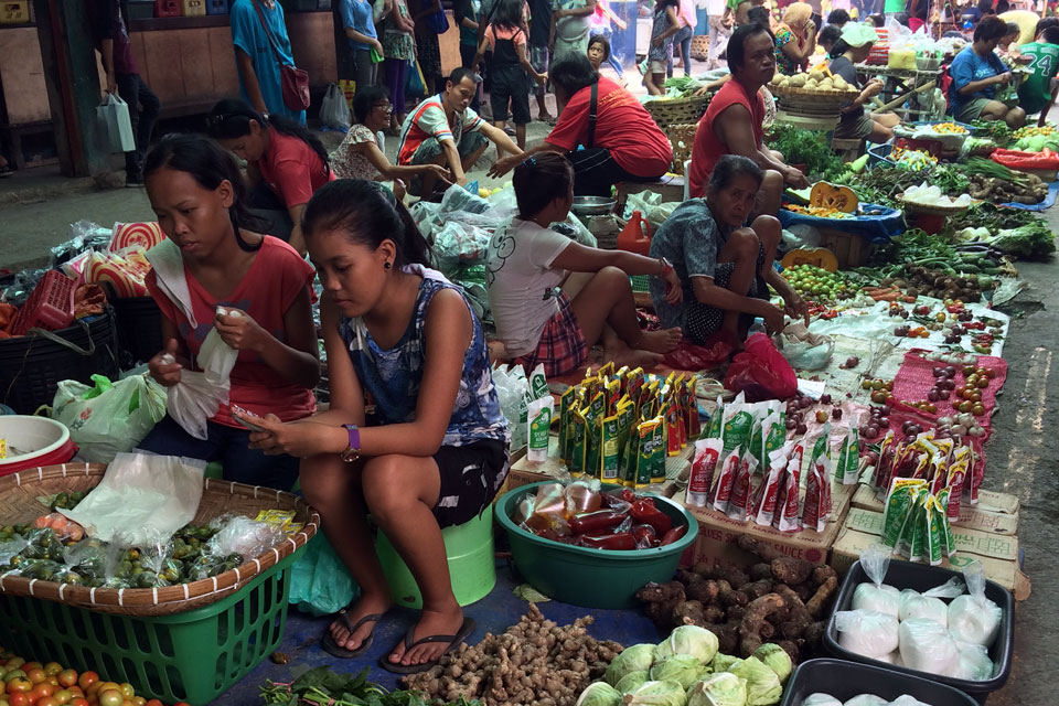 フィリピンの現地の生活、ローカルのマーケット