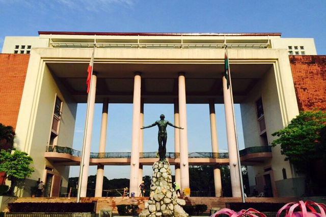 マニラの国立フィリピン大学（UP）の建物