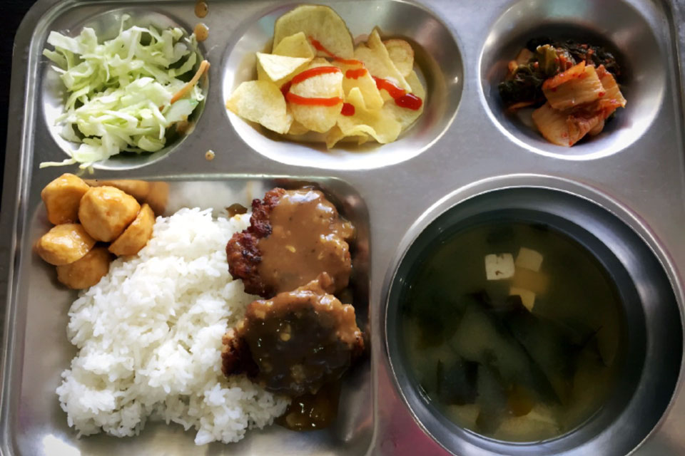 クラークのジュニア専用アイザック留学では食事は韓国料理