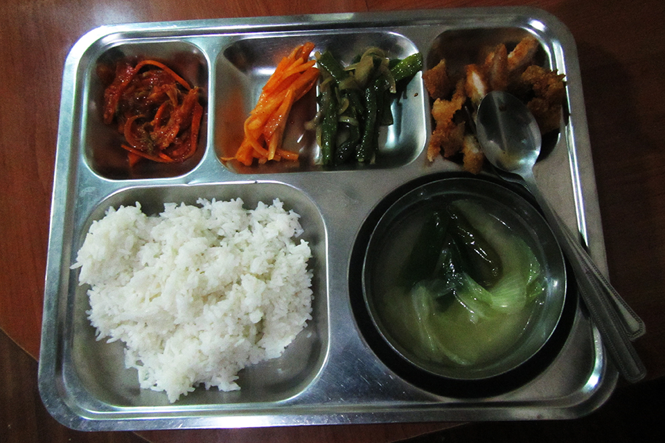 セブ島格安留学で評判のGLANTの食事は韓国人向けで時折辛いが美味しい