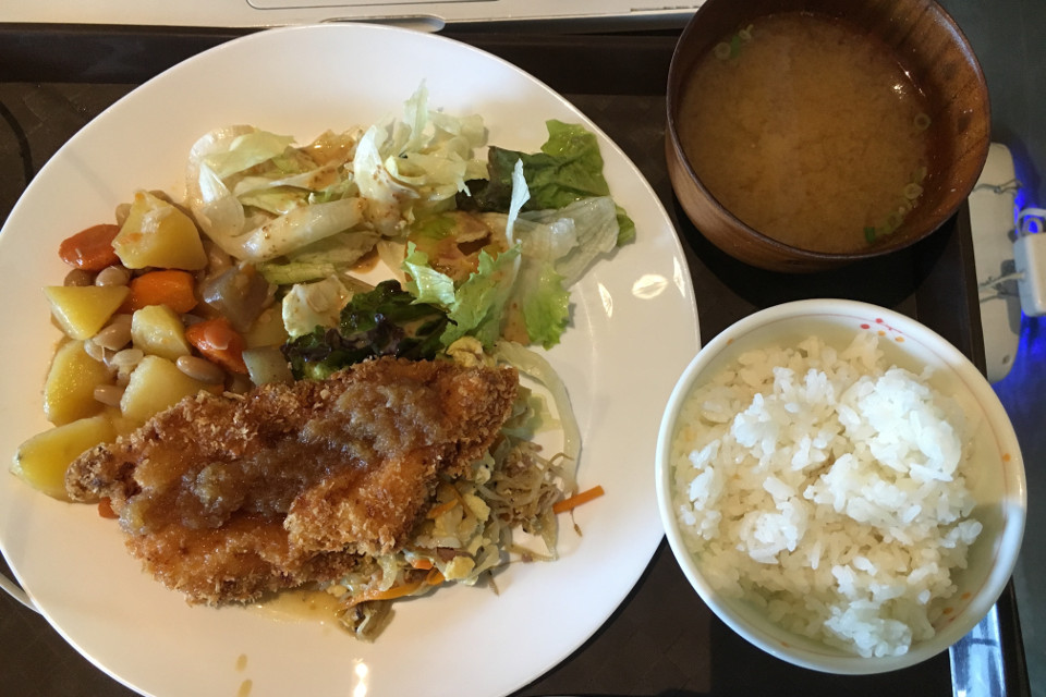 セブにあるHowdyの食事はどのフィリピンの学校よりも美味しい。日本のシェフの人が作っている。