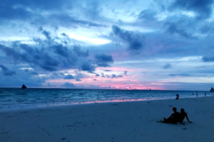 ボラカイ島のホワイトビーチ、ステーション２の夕焼け、時間が経つとともに色が変わってキレイ