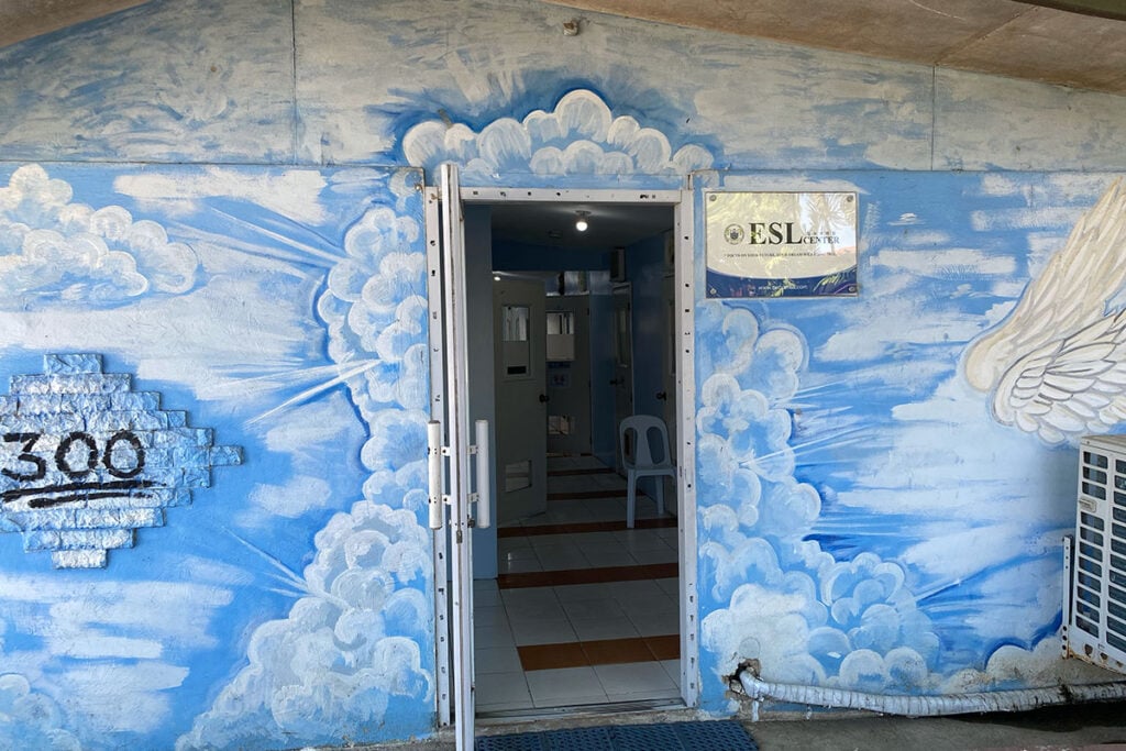ELSAの授業教室ブルーの入口