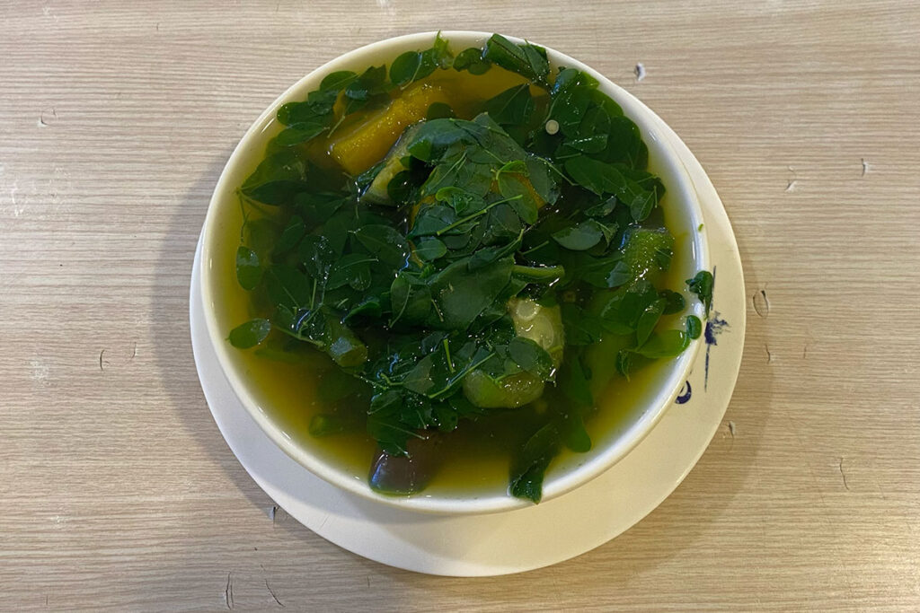 ウータンビサヤ セブの野菜スープ