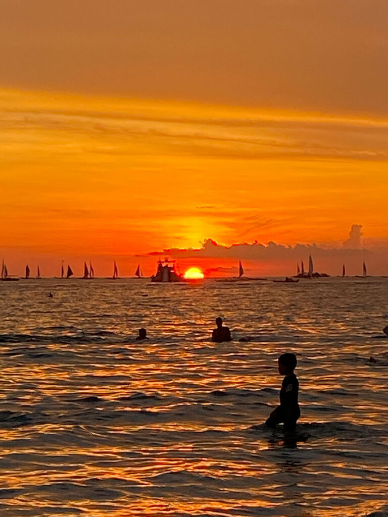 ボラカイの美しい夕日