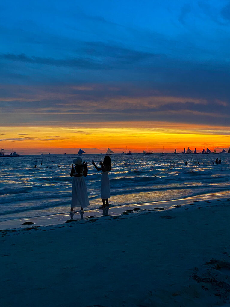 ボラカイのビーチの夕焼け