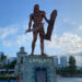 フィリピンの英雄ラプラプ王の銅像